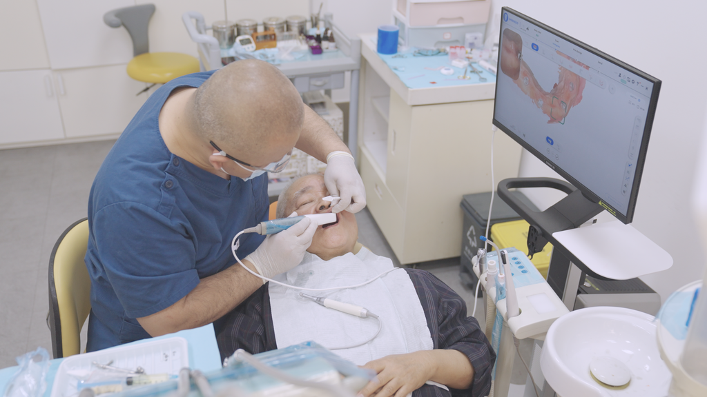 intraoral scanner